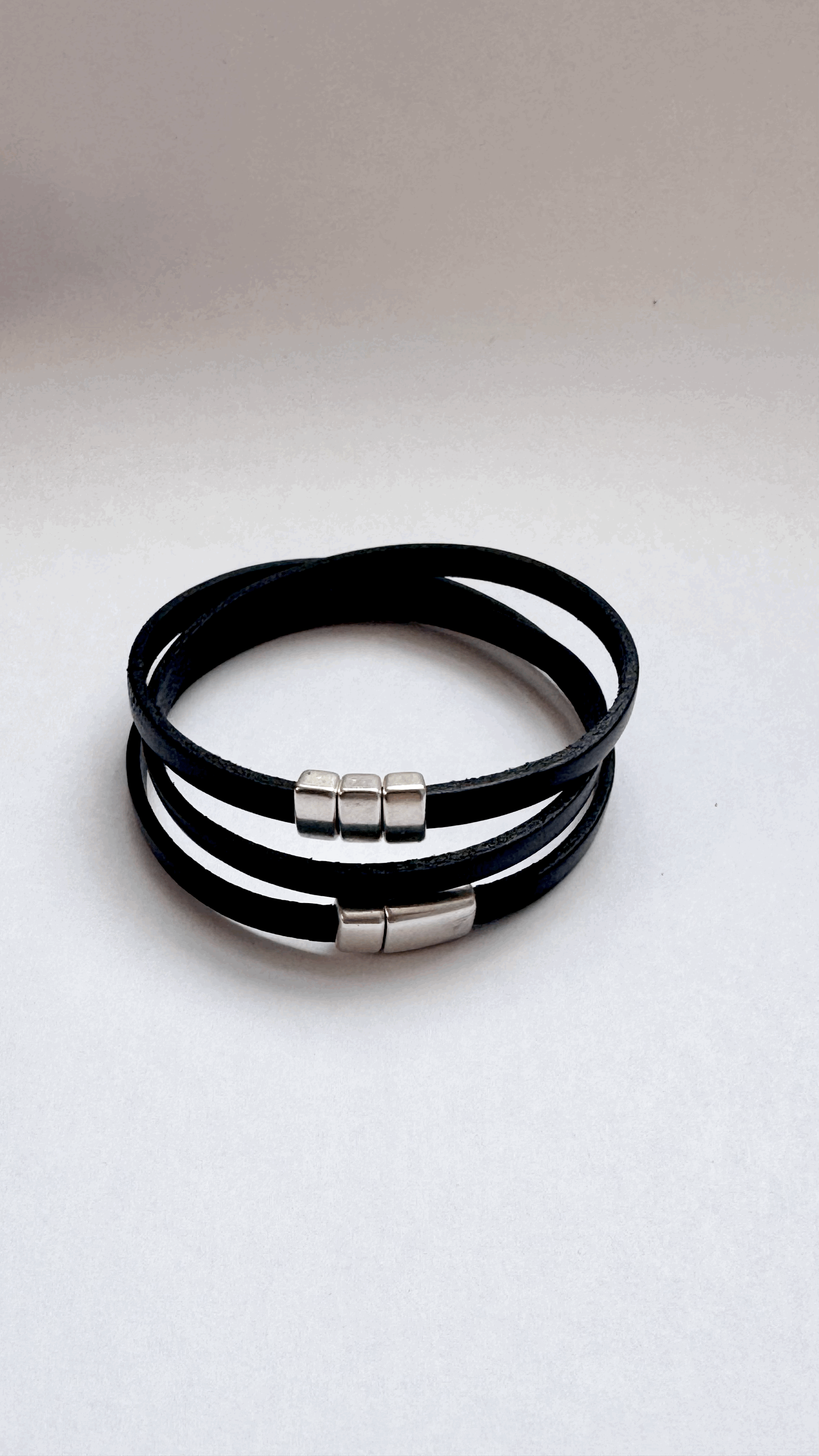 Trip- black w/ silver