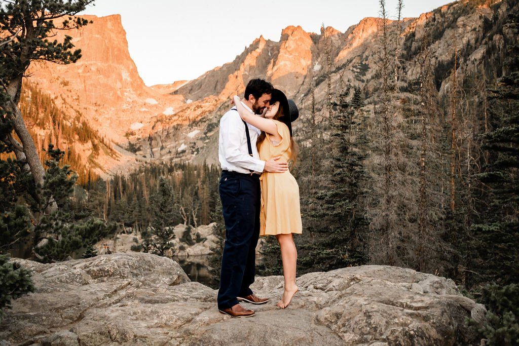 What to Wear for Your Engagement Photos: A Complete Guide