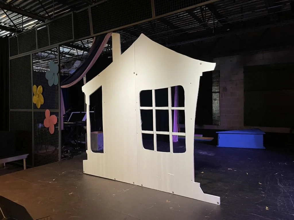In this section you see a small part of the process for our production of Dr. Seuss Cat in the Hat.
The house was made out of foam and a 1x4 frame was glued to the sheets to give the foam the rigidity it needed. This set piece had to be built light