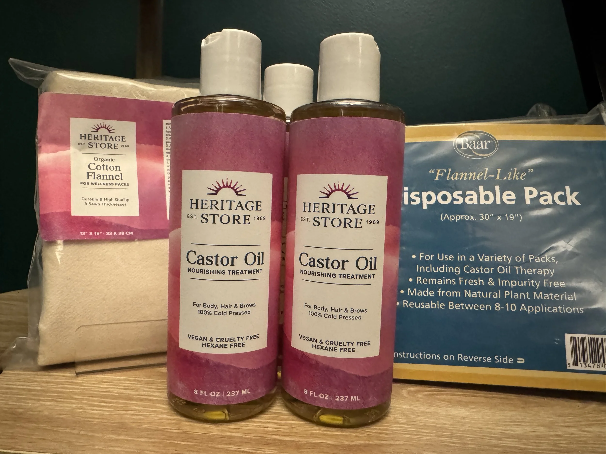 Castor Oil Benefits and Uses for Pain Relief, Menstrual Health, Digestion, and Skin