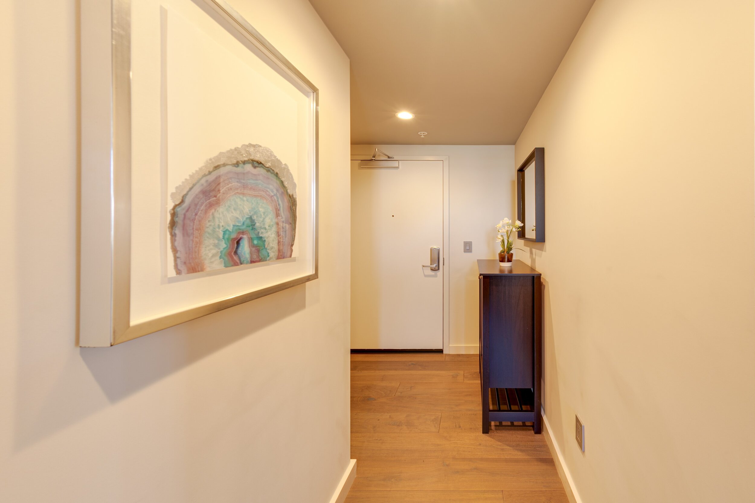 Hallway to Foyer.jpg