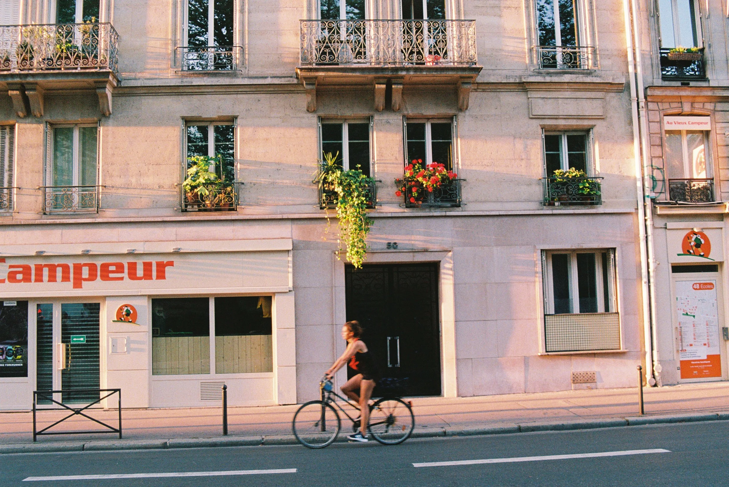 003829-R1-076-36A.jpg