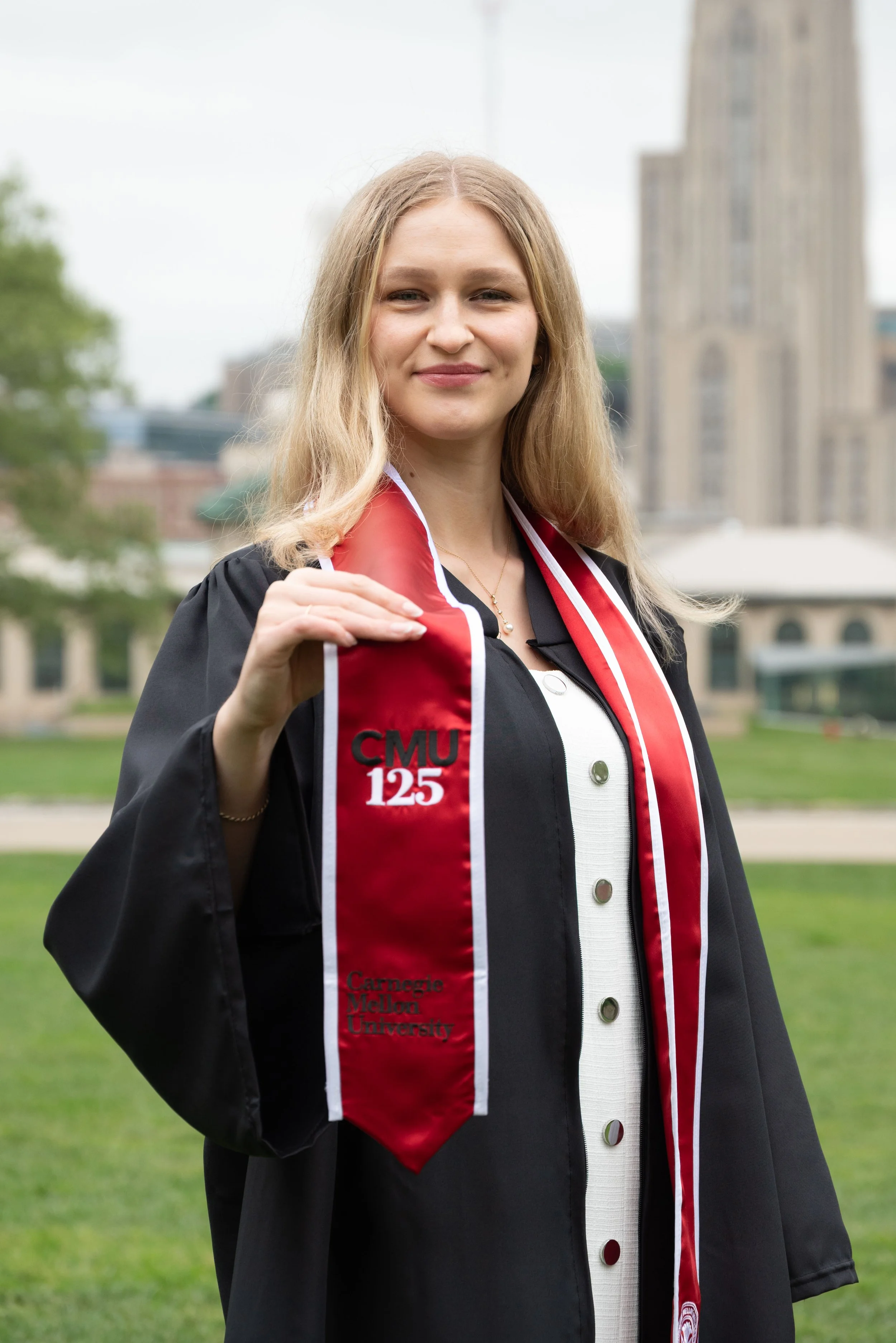 CarlyGrad_33.jpg