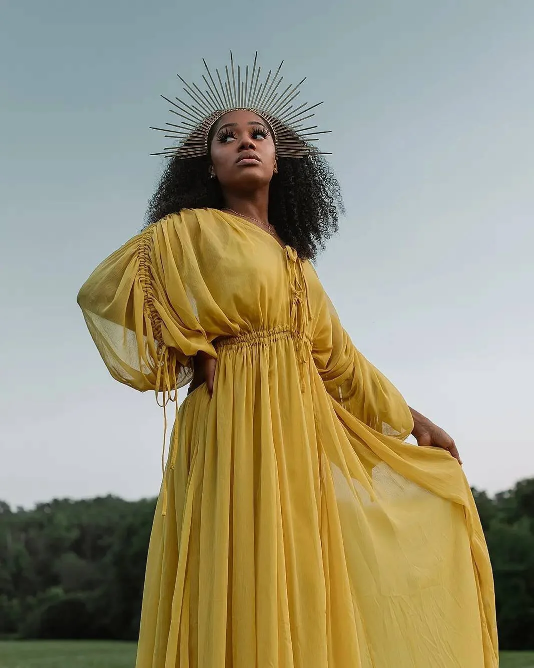 Hey Siri, play God is a Woman by Ariana Grande 👑✨