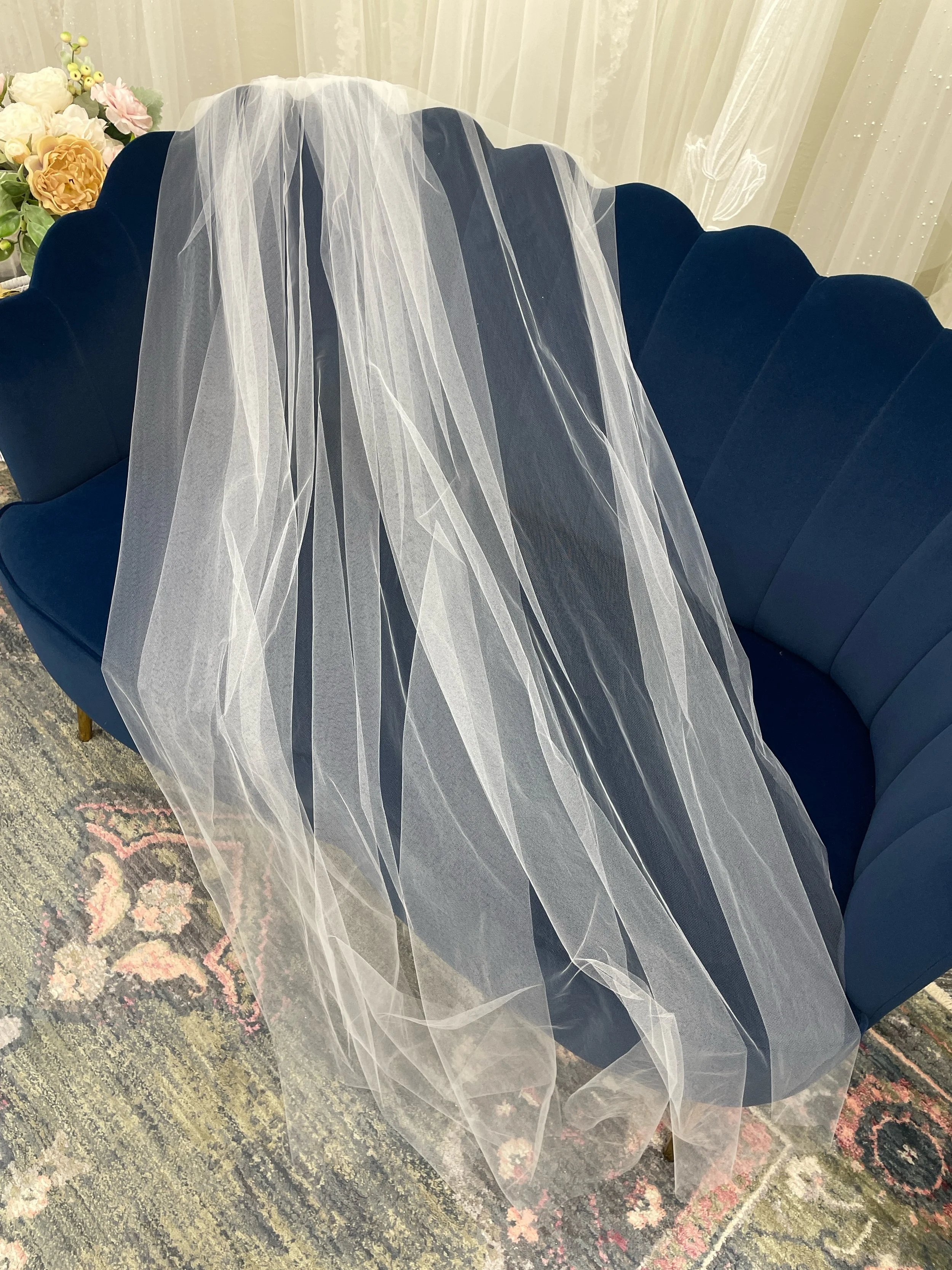 Veil: simple net 68" waltz length