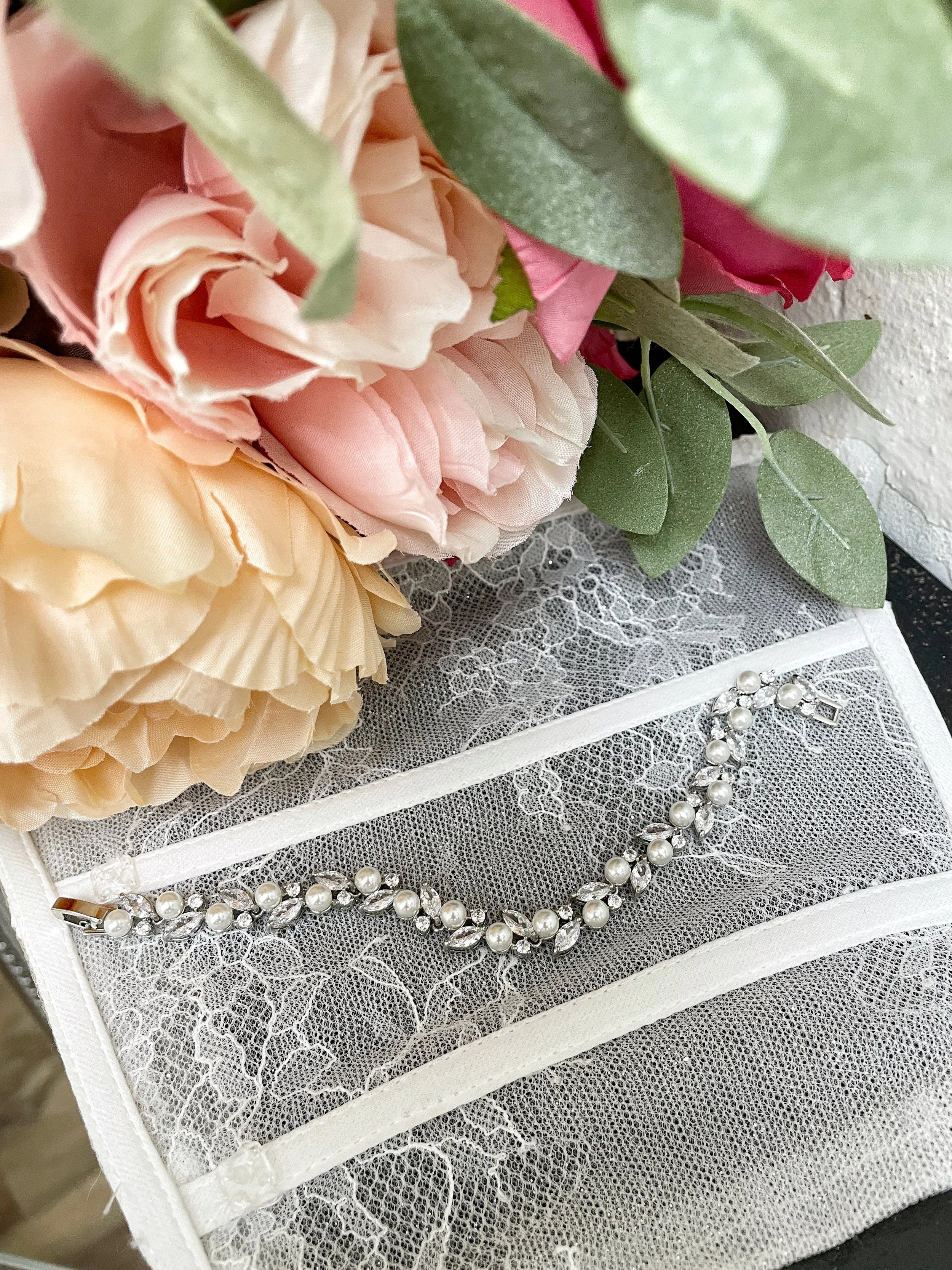 Bracelet:: CZ leaf and pearl