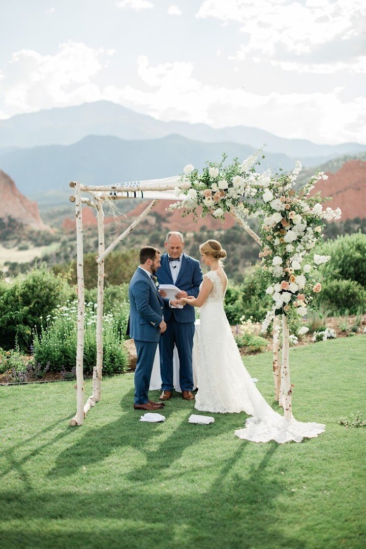 We partner with @coloradoweddingarches for the majority of our weddings. Lauren &amp; Jesse​​​​​​​​ were married under their beautiful aspen chuppah, and we loved seeing how beautifully it carried our asymmetrical floral design! 

​​​​​​​​Photographe