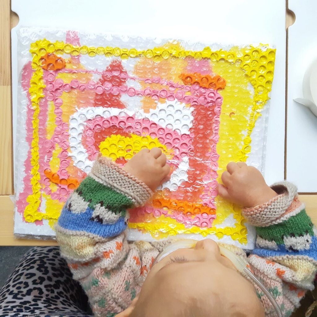 No-Mess Finger Painting for ToddlersYes, No Mess!