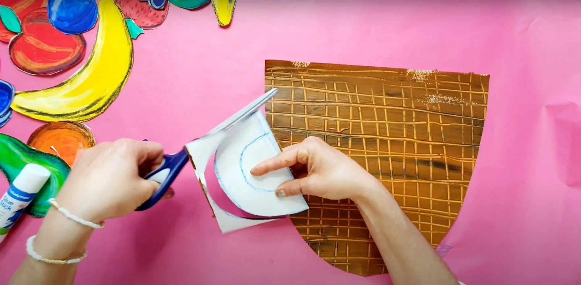 paint a basket 1.JPG