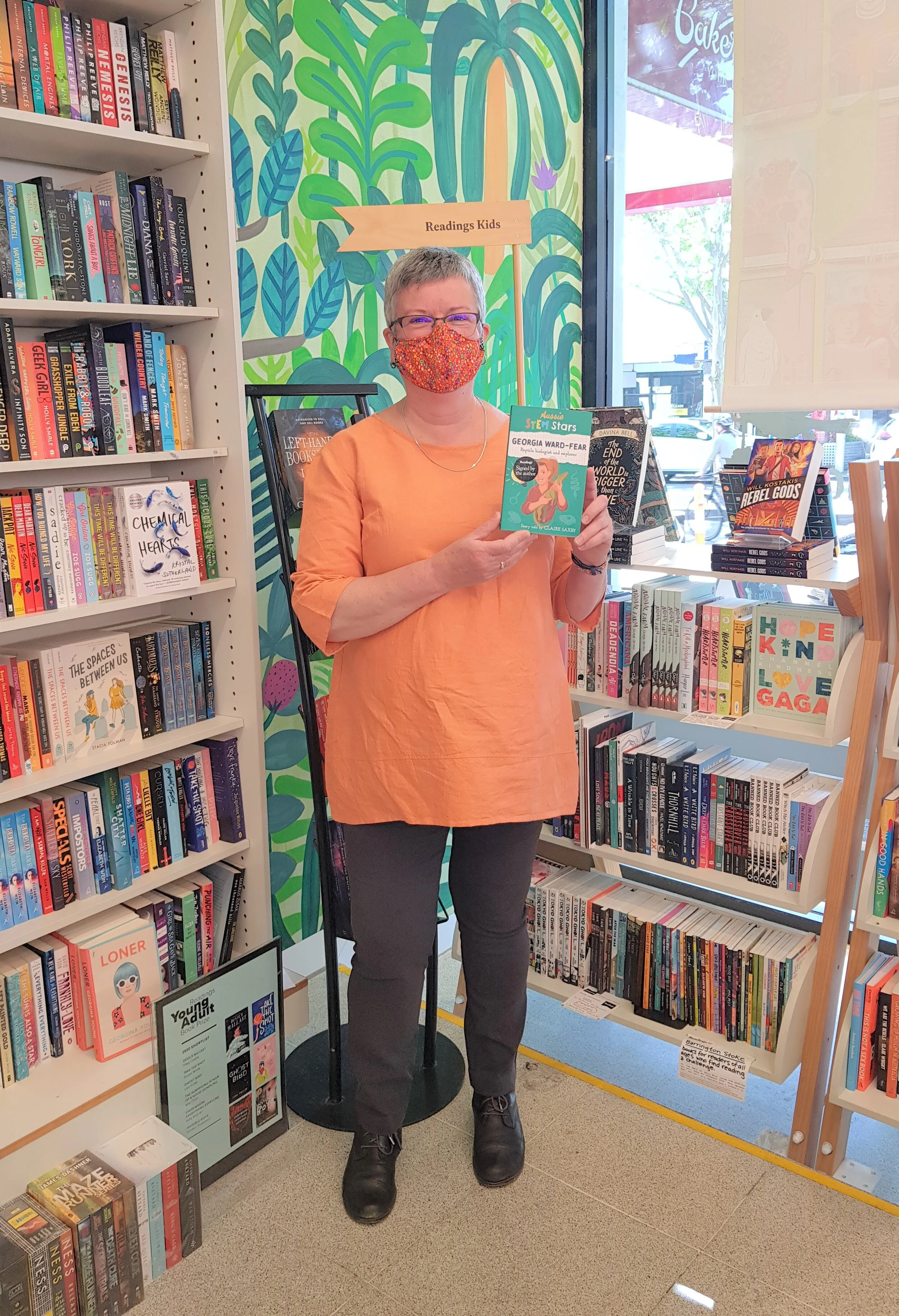 CLaire_Bookshop tour 02.jpg