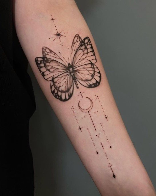 The Hive – Sky Coyote – Full Color Tattoo – Watercolor Tattoo – Black and Grey Tattoo – Floral Tattoo – Delicate Tattoo – Flower Tattoo – Feminine Tattoo