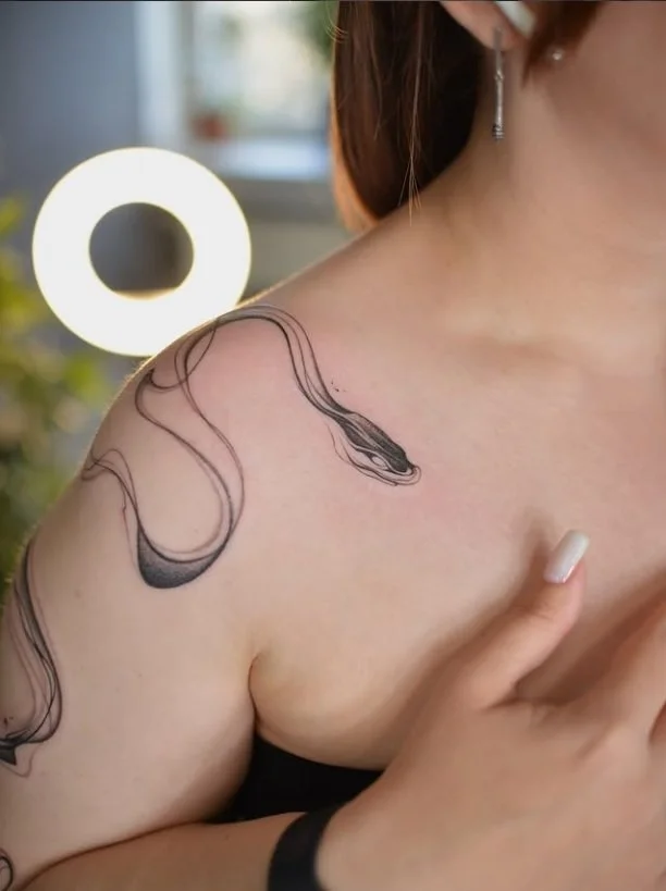 The Hive – Sky Coyote – Full Color Tattoo – Watercolor Tattoo – Black and Grey Tattoo – Floral Tattoo – Delicate Tattoo – Flower Tattoo – Feminine Tattoo