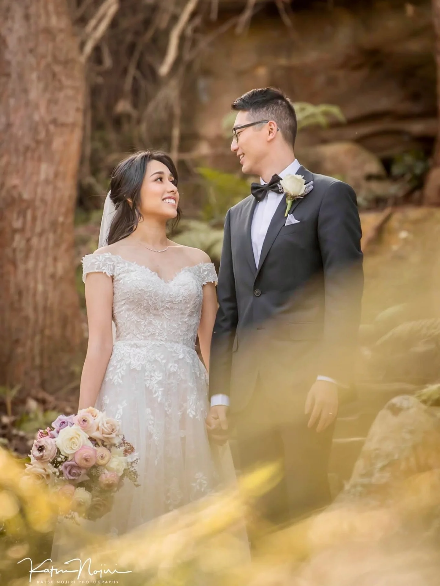 Find someone who looks at you the way these two looked at each other on their wedding day 💕
Sergeants Mess in Sydney really is one of the dreamiest spots for a wedding — ocean views, golden light, and photo backdrops that do half my job for me