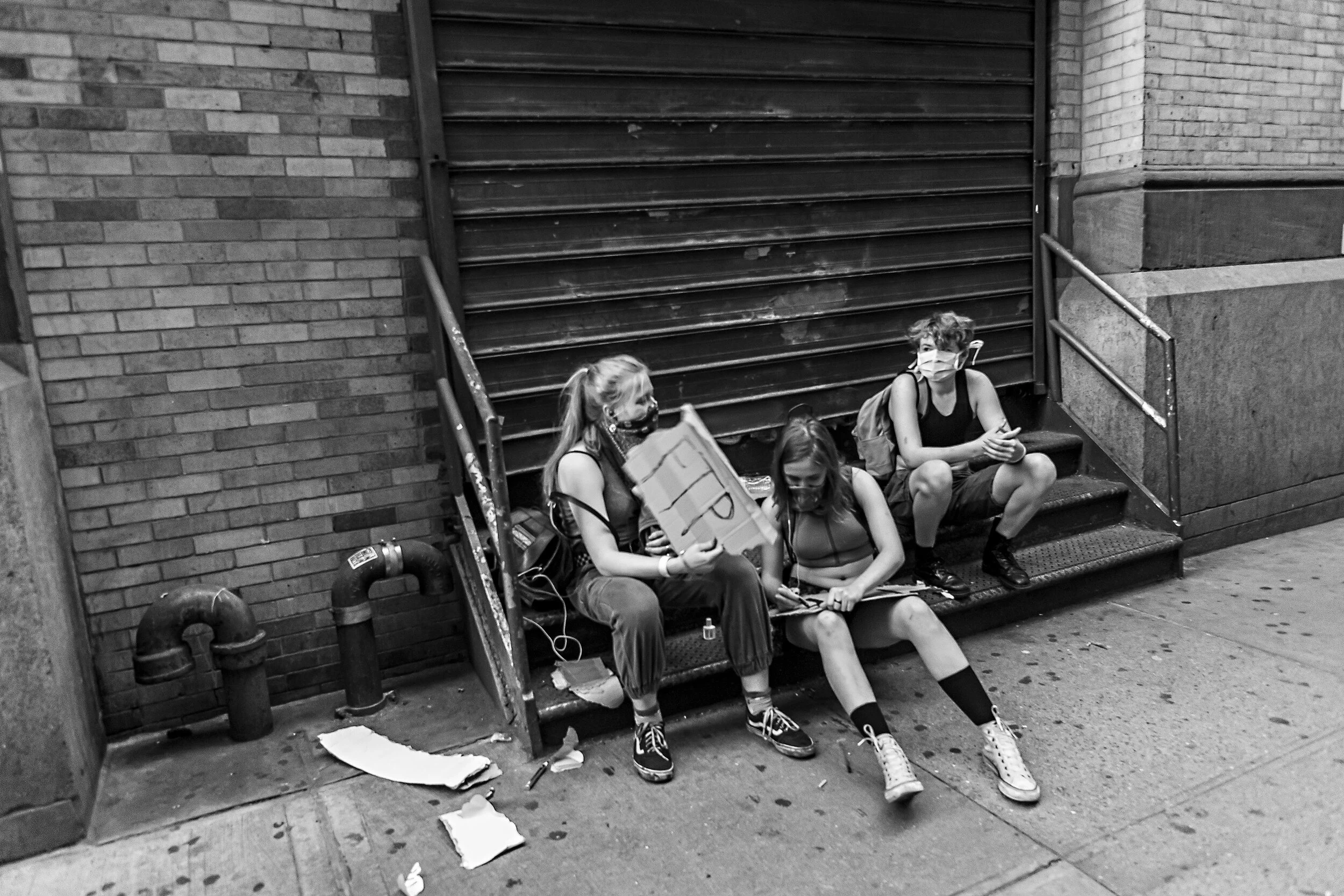 Fiona Lee, Creating Signs, 2020. 