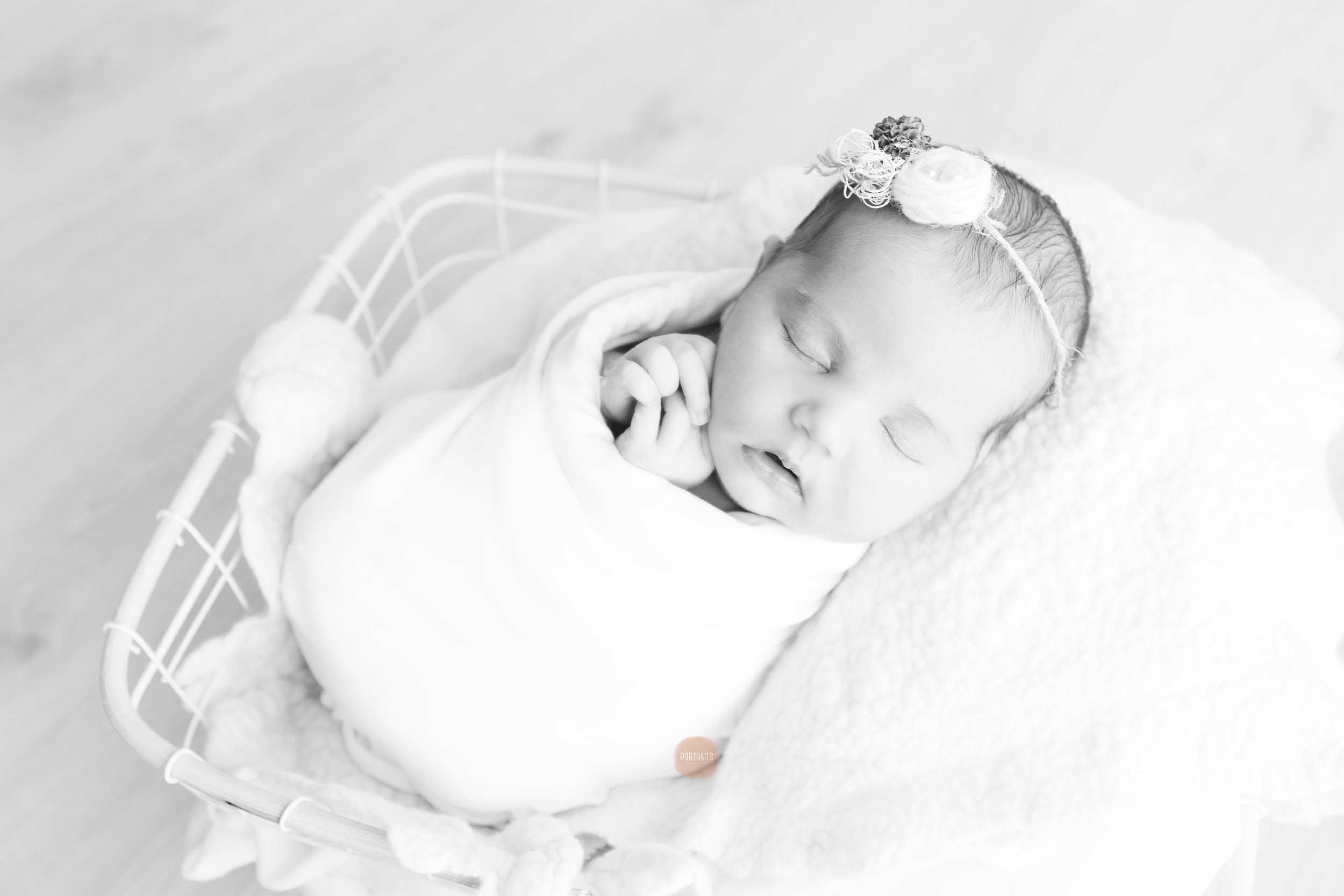 portraits-PORTFOLIO-RECEMNASCIDO-3-066.jpg