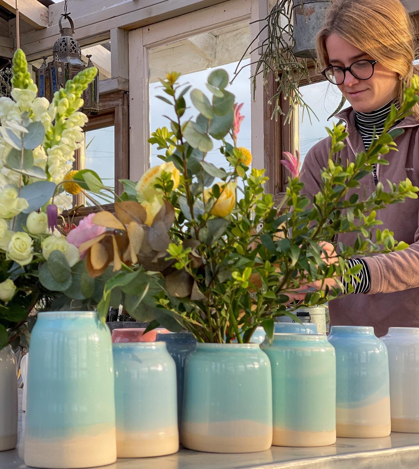 Back to making more vases this week 💙

#handmade #ceramics #constantinebay #cornwall #pottery #stoneware #wheelthrownpottery #satisifying #shoplocal #shopsmall #padstow #newquaylife #photography #ceramist #potteryforsale #potteryshop #makersgonnamak