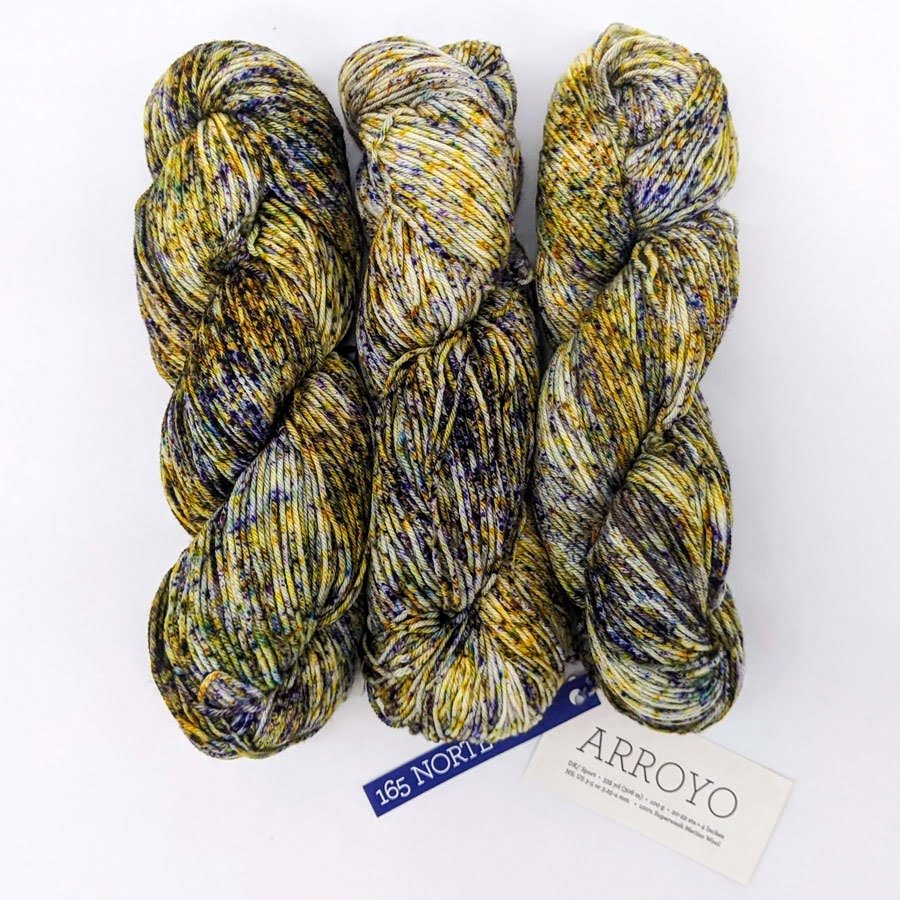 Megatibia Trocando Spider silk por Spool of yarn 