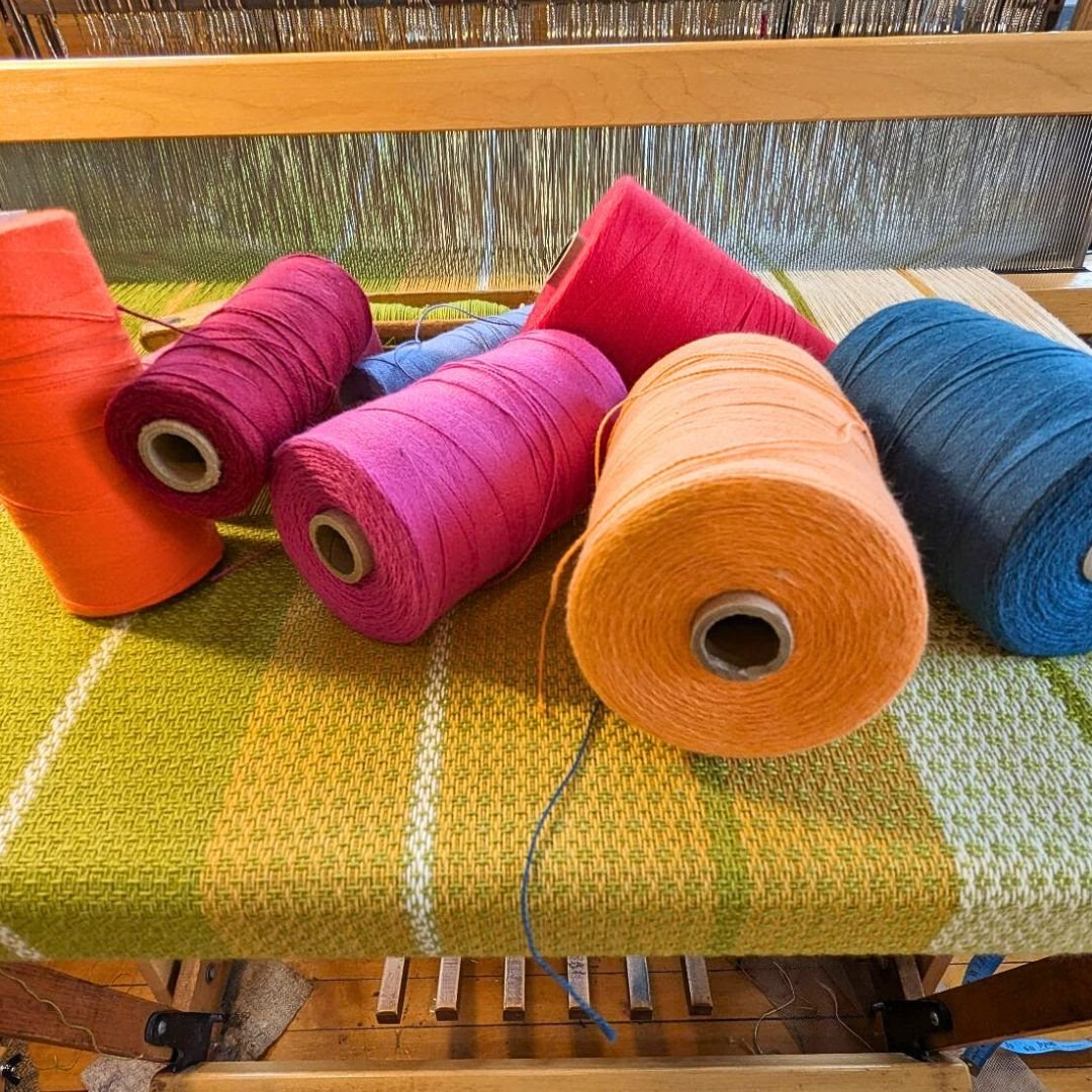 In the studio. Where the magic happens! Stay tuned for photos of alternate weft colors! Weaving Club Kit#15 Bubbe's Kitchen. 

Sign up to join the club now at www.vermontweavingsupplies.com

#vermontweavingsupplies #vermontweavingclubs #handwoven #we