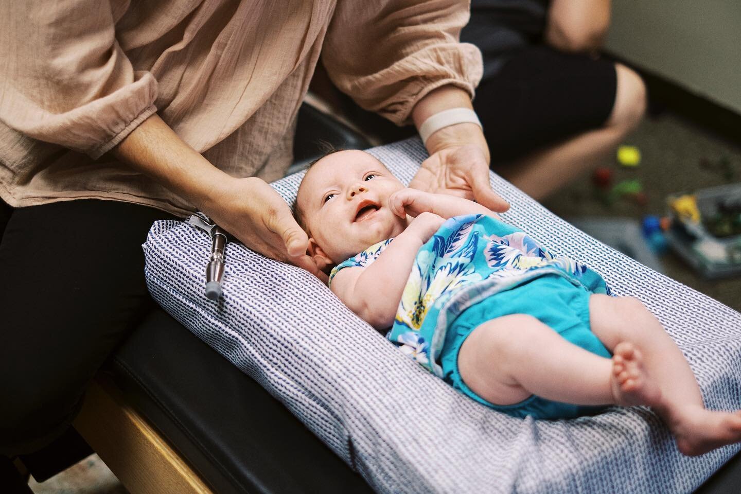 We absolutely LOVE when going to the chiropractor is a family affair.