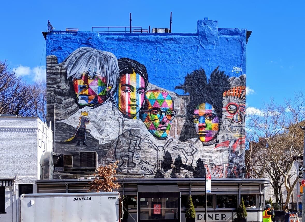 A Colorful New Mural Is Up Now On The Corner Of This 5th Avenue Building -  Secret NYC