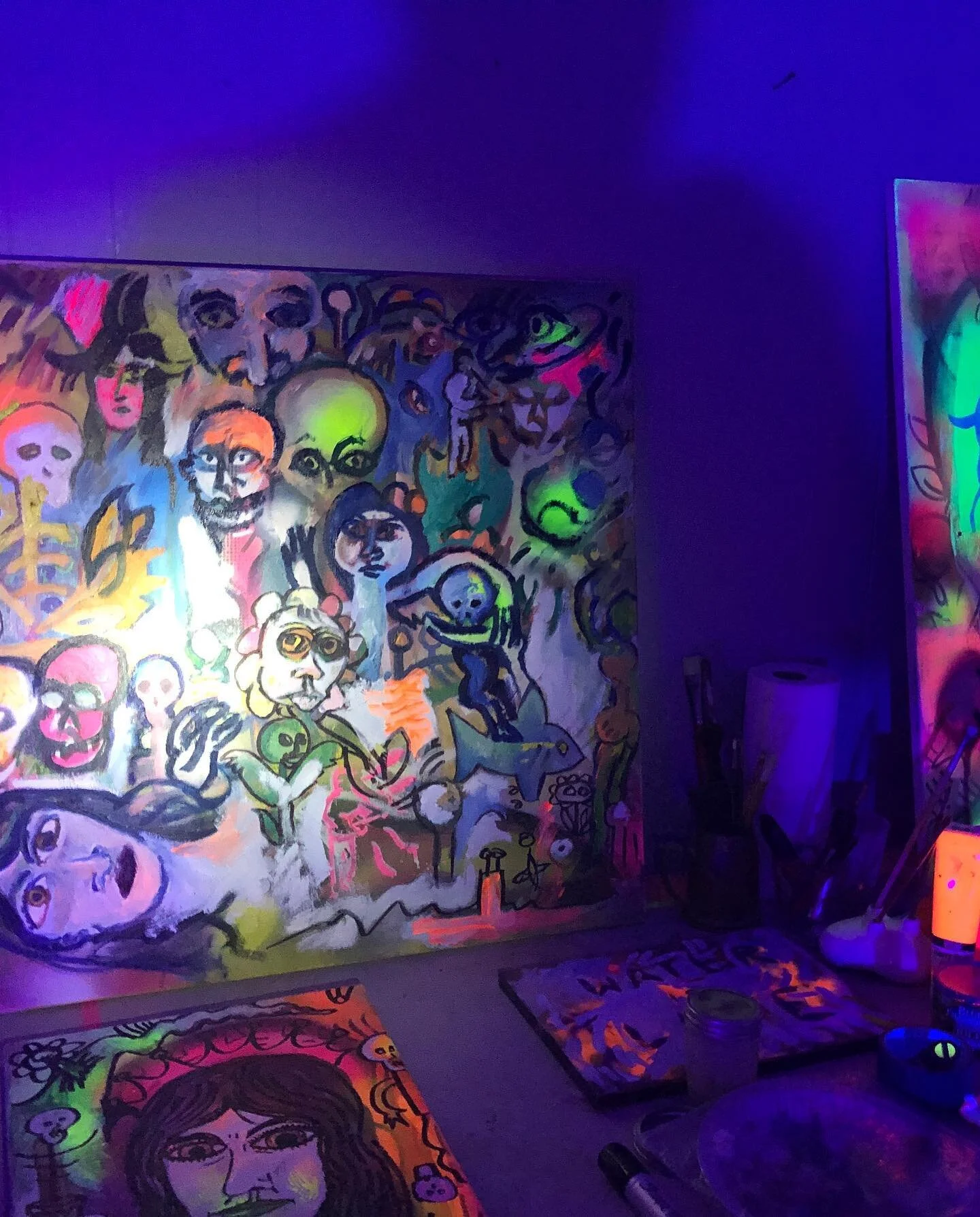 Some WIPs ~ building another immersive for @yart_southbend @harvestfest.rocks and more. A couple show announcements coming soon also ~ 
&bull;
&bull;

#artistsoninstagram #artistsofinstagram #custom #stencil #paint #🕉 #sharpie #krylon #renaissance #