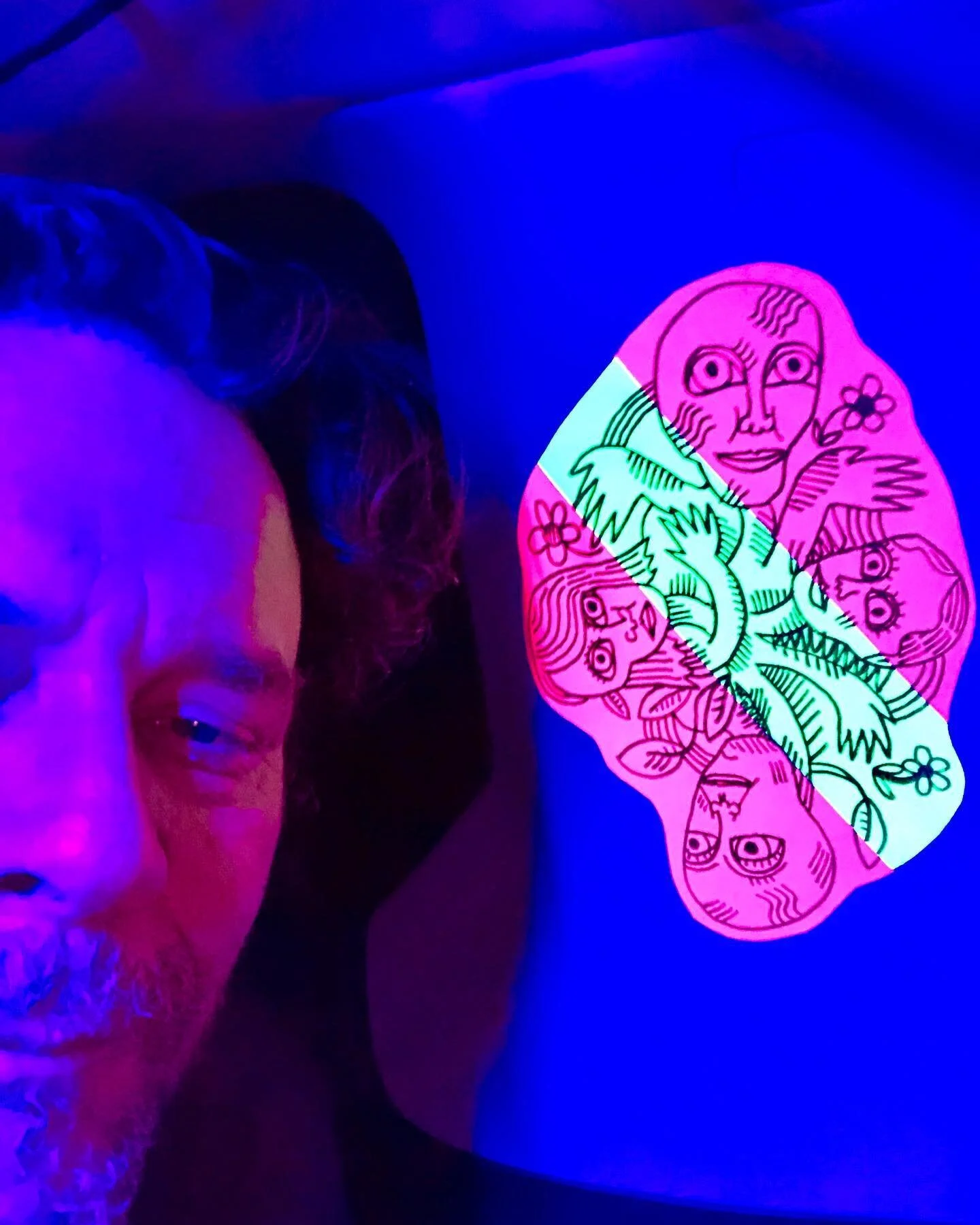 New designs / car interior &amp; 2-D decals / DM for customs &bull;
&bull;
&bull;
#flourescent #artistsoninstagram #artistsofinstagram #custom #stencil #paint #creator #🕉 #sharpie #krylon #to11 #mixedmedia #love #2022
 #immersive #immersiveart #ligh