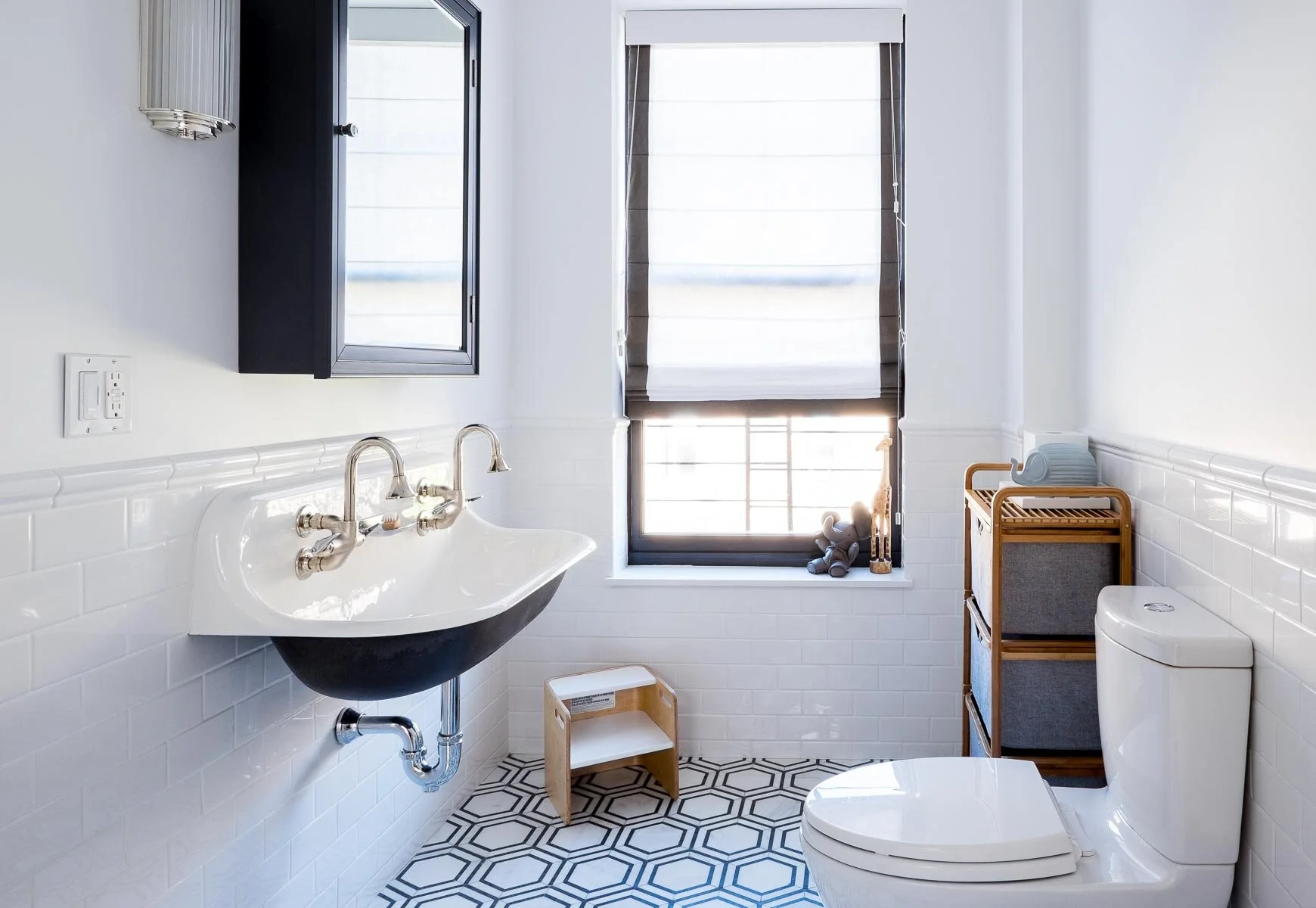Brooklyn townhouse bathroom detail