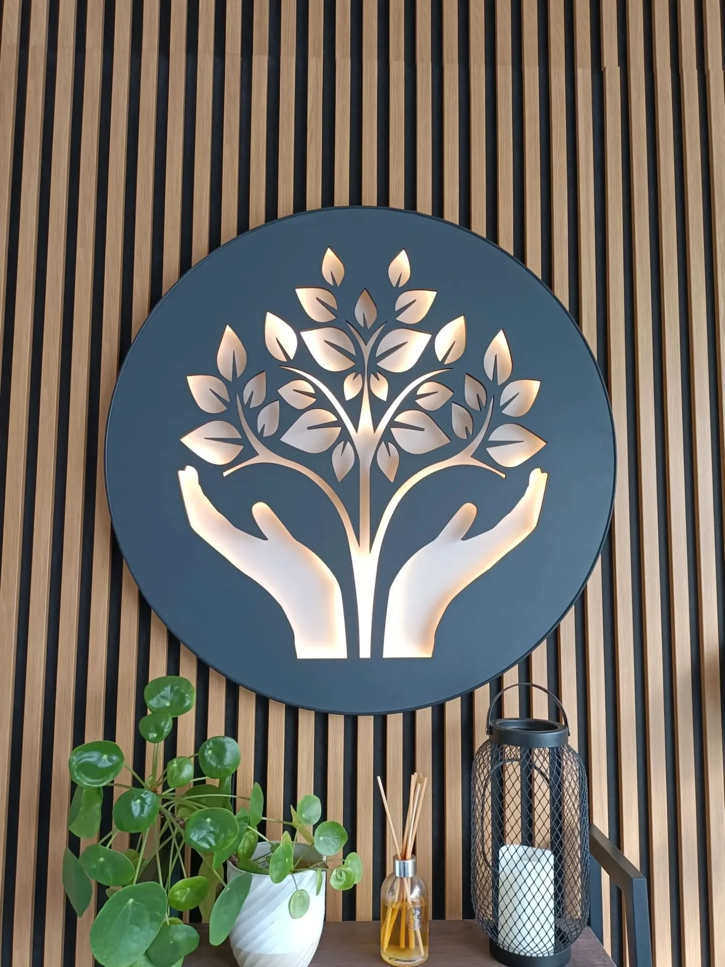 Therapy Spaces has had a bank holiday spruce up 🪴✨

Isn't it lovely?! 

#embracingemotions #surbitontherapist #surbitonpsychotherapy #kingstonpsychotherapist #kingstoncounsellor #kingstonuponthames