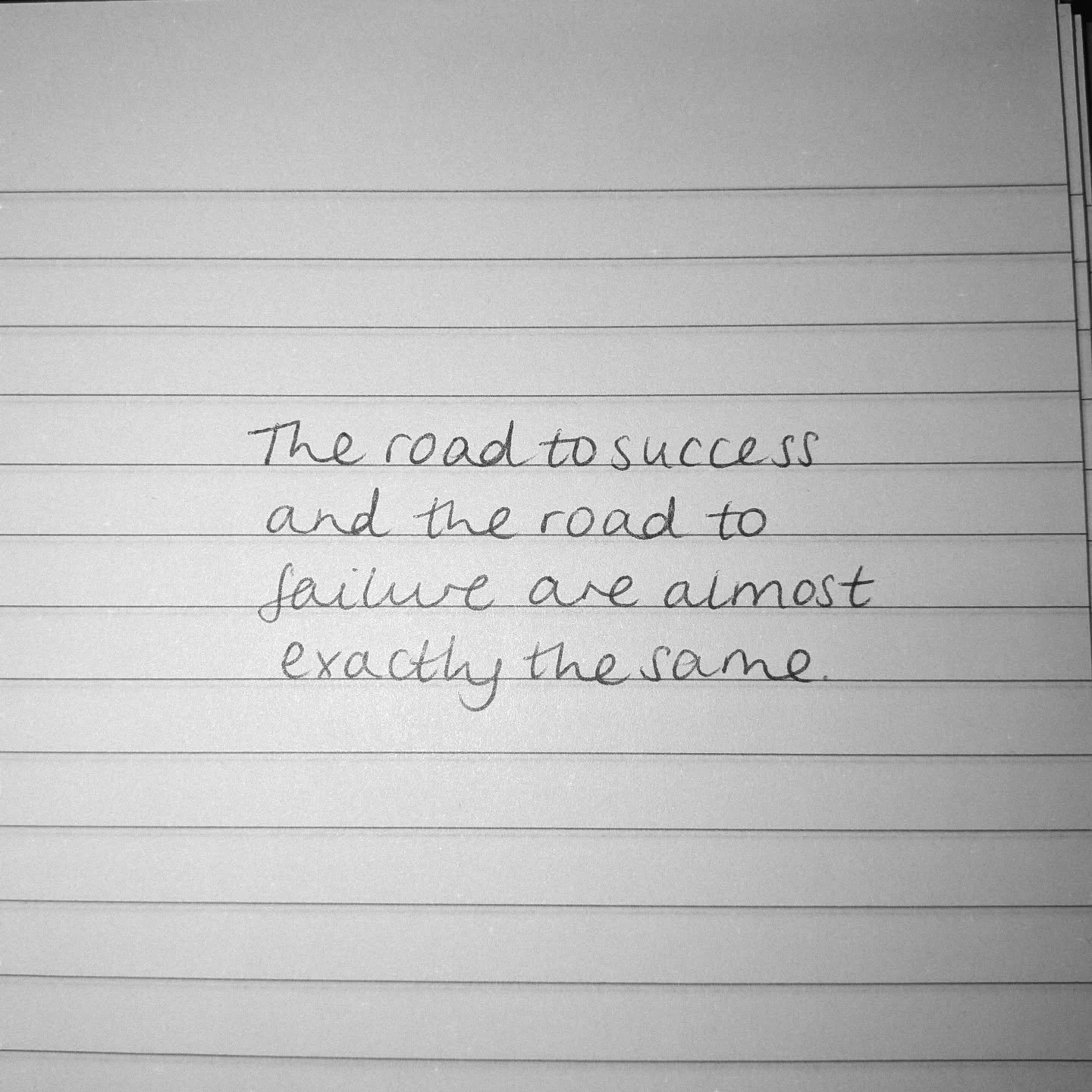 Sometimes the difference between moving forward and feeling stuck isn't the path itself, but in the small choices, mindset, and self-compassion we bring along the way 🧠💡🛣️ Progress and setbacks often look very similar from the outside. What matter
