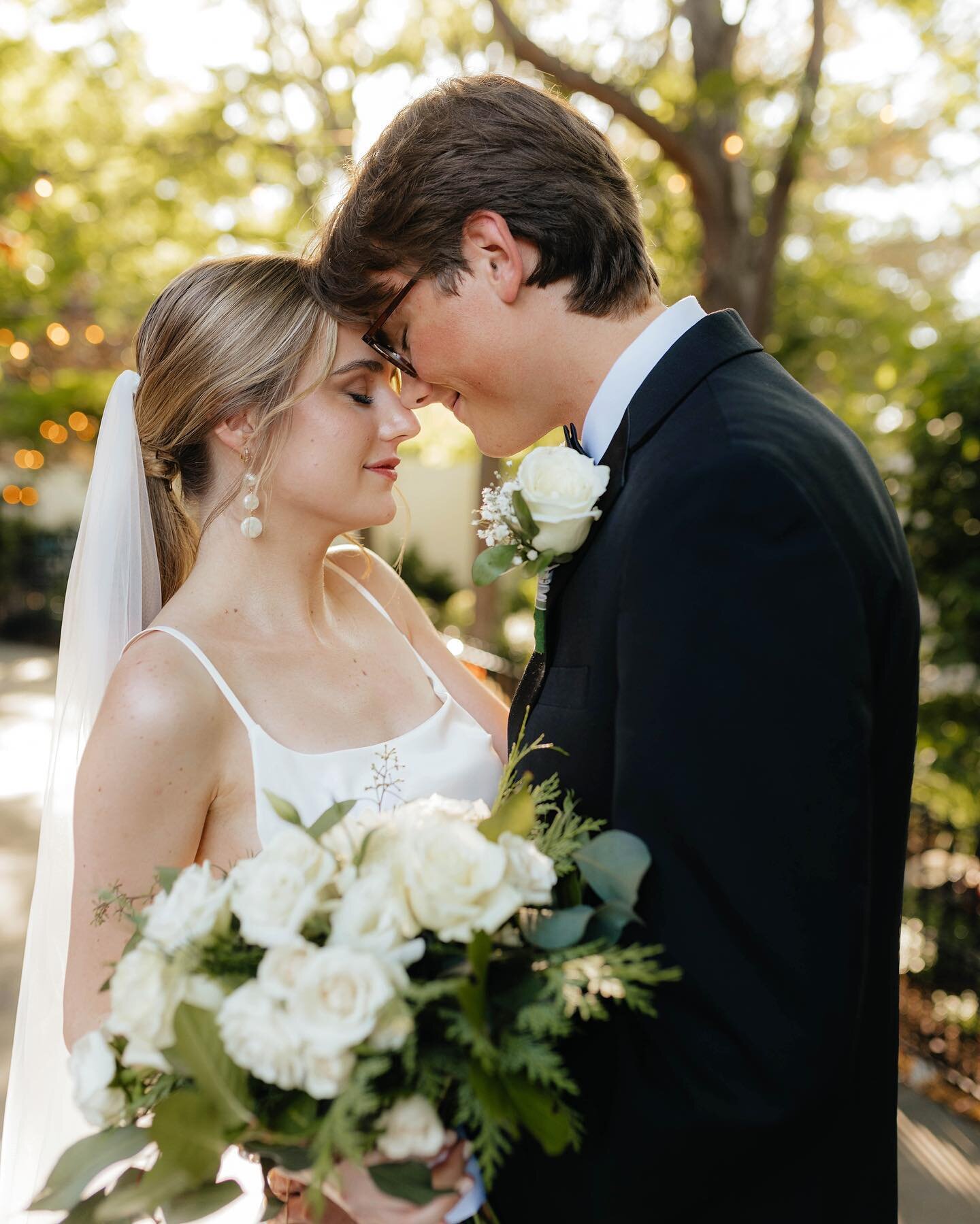 Ahh summer weddings🥰 

These two are perfect for each other and it was so fun to be apart of their big day🤍