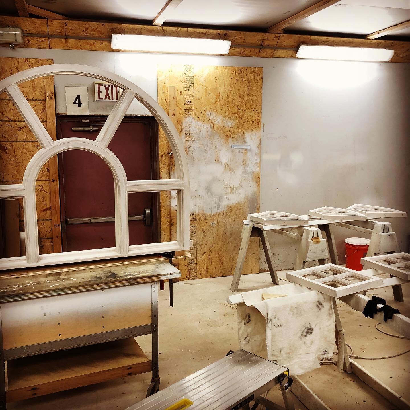 Sills are on. Sash is fit in frames. Priming is happening. Glass master patterns in cardboard for me, and 1/8&rdquo; hardboard for the glass shop.
Starting to look more like a complete unit now. #berkshirewoodworkersguild #reproductionwindows