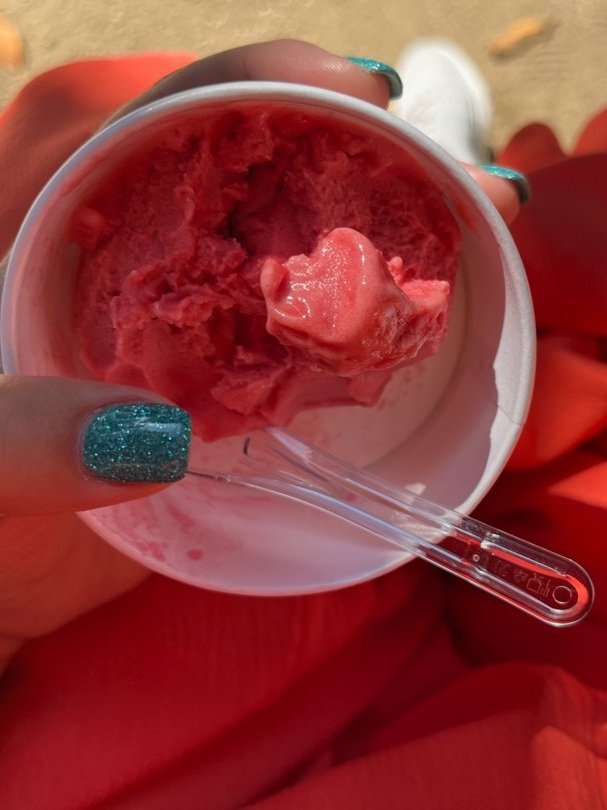 Raspberry sherbet sunshine heart captured by Brittny Goodsell.