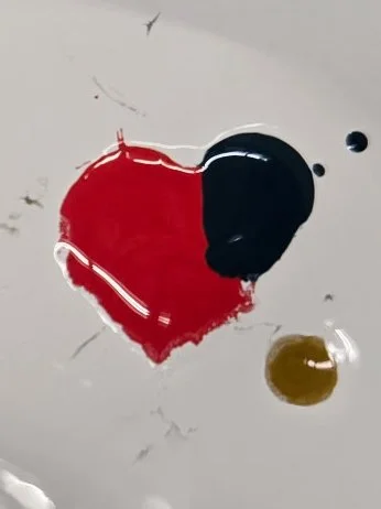 Paint tinting heart captured by Jennifer Thurgood of Utah.