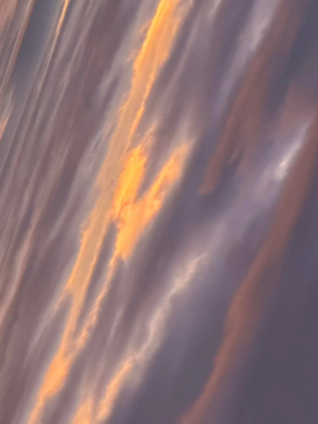 Julie Farley Majoue of Utah captured this beautiful sunset heart. We had been texting, then she looked at the sky and saw it.