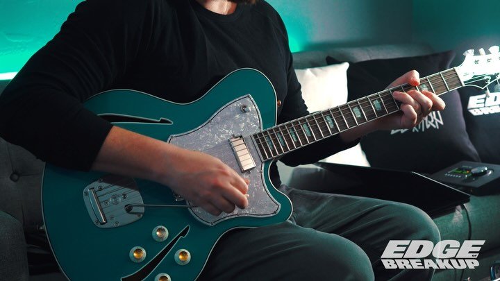 New video day! Link in bio! Checking out the killer lower gain overdrive tones today with the @thorpyfx Peacekeeper paired up with my @kauerguitars Super Chief / @lollarpickups Firebird &amp; Mini Humbucker Bridge 🔥 Does the low gain thing perfectly