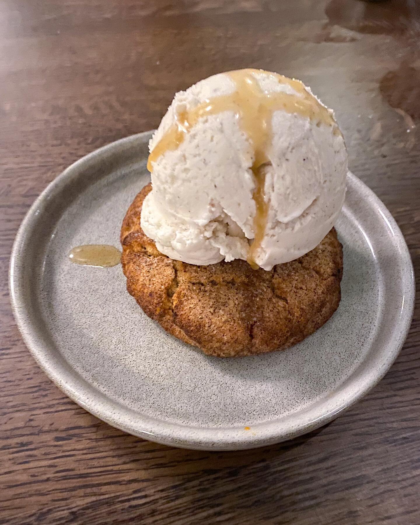 Name a better duo than cookies + ice cream.&nbsp;&nbsp;Y&rsquo;ALL, this vegan/gf snickerdoodle ice cream dish was out of this world.&nbsp;&nbsp;I keep opening this pic, daydreaming, and drooling over this hahaha.

If you ever find yourself in the No