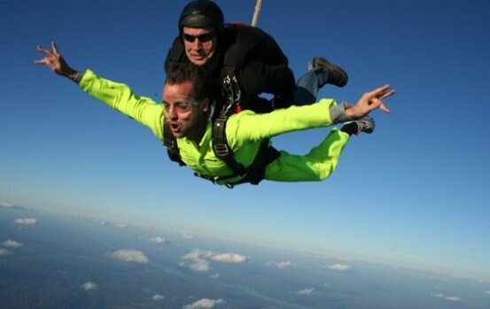SKY DIVING IN THE USA