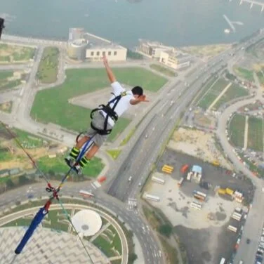 BUNGY JUMPING IN CHINA