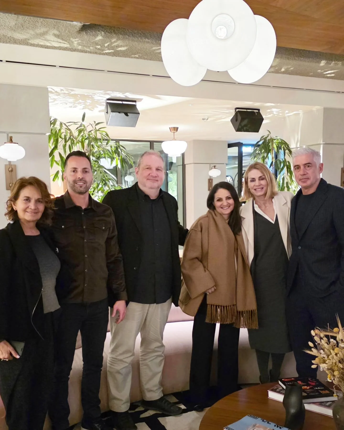 ⭐️ Nynn: world-class venue in Athens.
🙏 Parea: what a memorable night together.
☝️ Lighting: you've never looked better.

📍 @nynn.co

@nikopolidisa71  @vasostas @dekoeleftheria @kbarnabo @ideoligroup