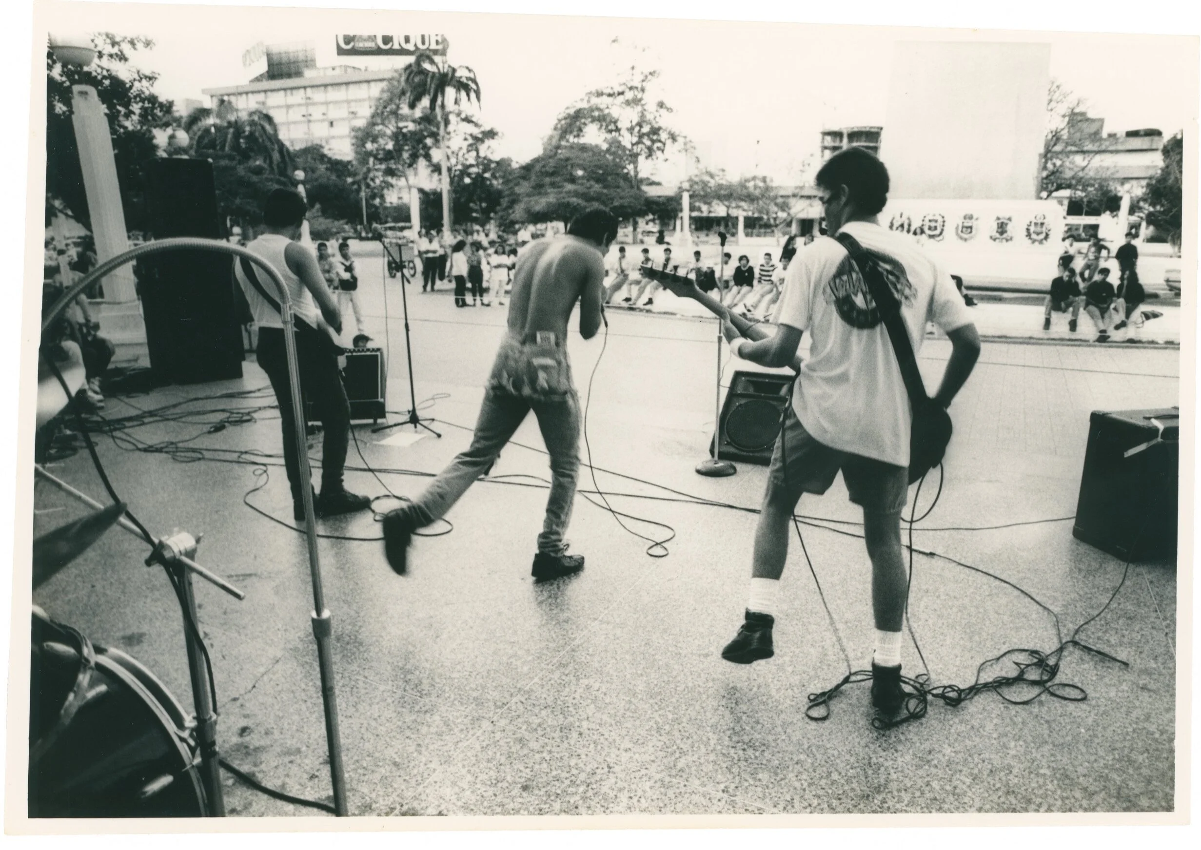 Sin Parar - Non-Stop