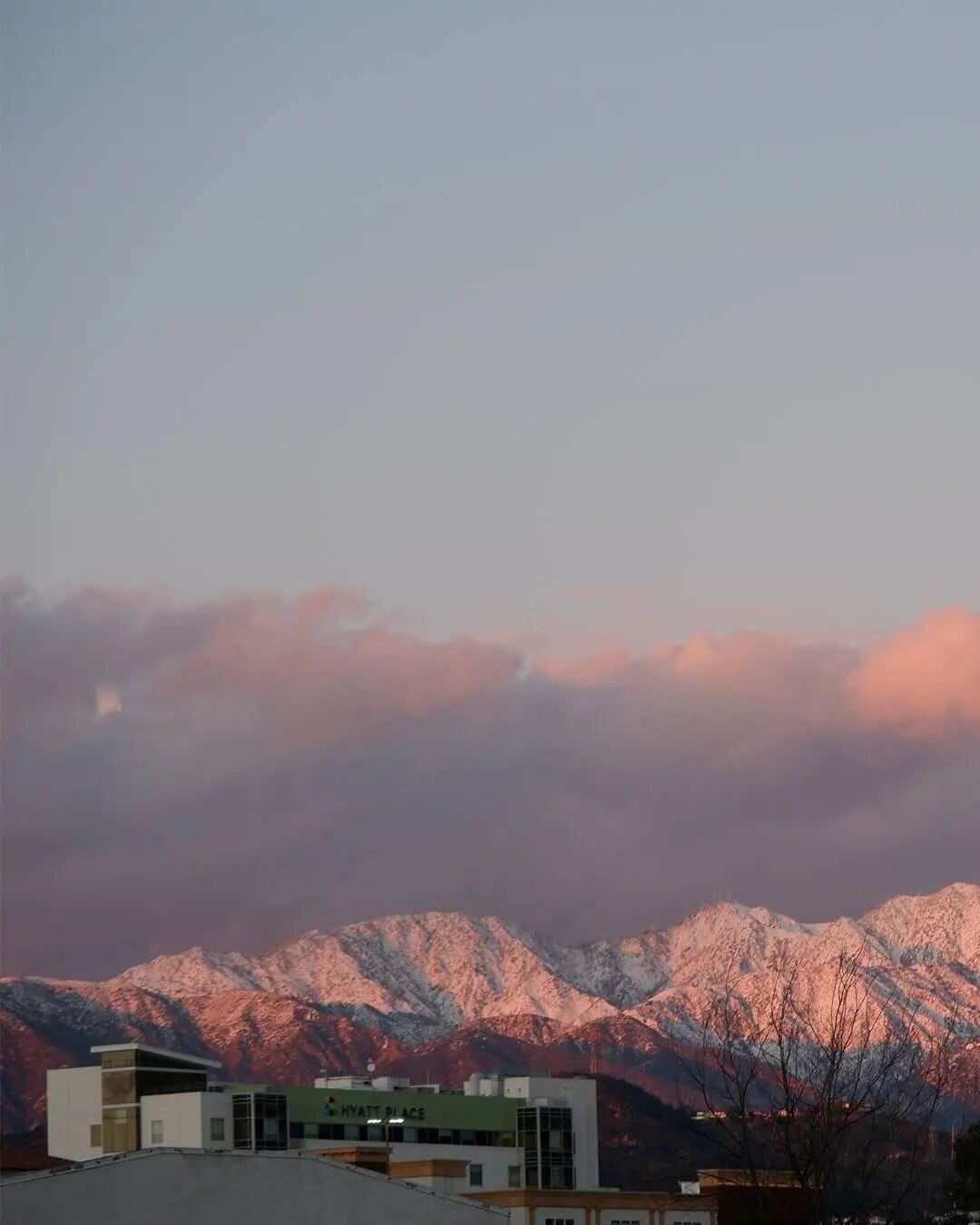 Above the rooftops of Glendale. 🏔️