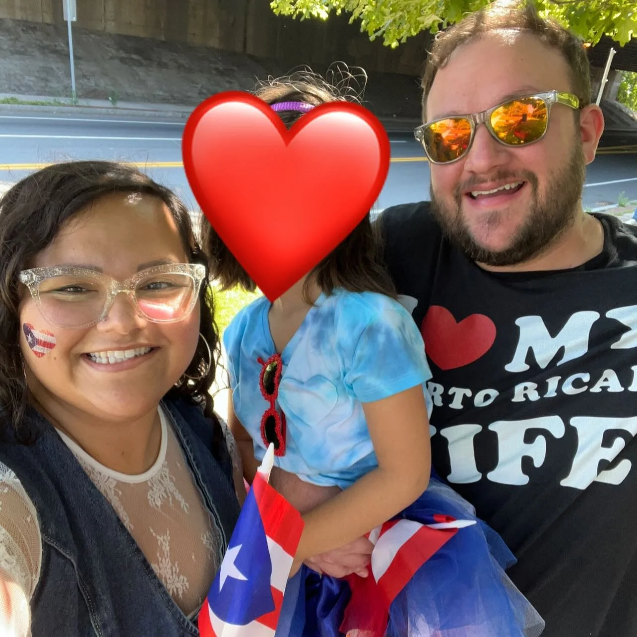 Happy Latine/x Heritage Month!!! Celebrated with my favorites at the local Puerto Rican Day Parade and loved every second 🇵🇷 congrats and thank you to @springfieldprparade for an AMAZING day!!! And remember to support Latine/x authors, creators, ar