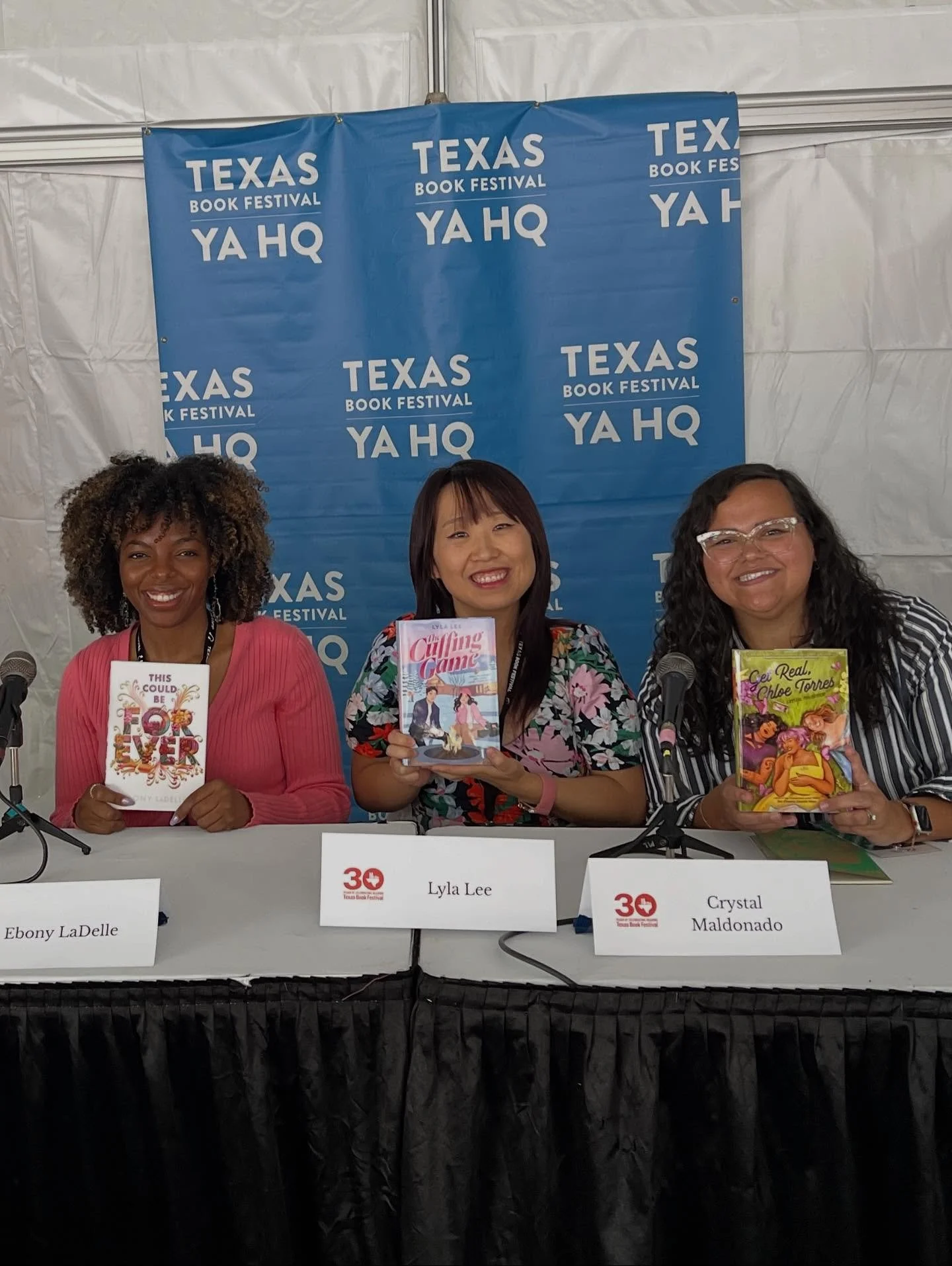 I love ya, @texasbookfest &mdash; thank you for having me! 🫶🏽 (And I didn&rsquo;t take enough pics so I definitely stole some of these from friends 😅)