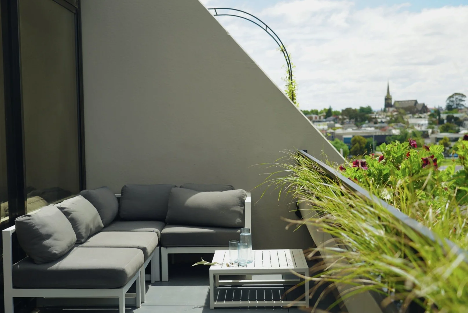 Private terrace with outdoor seating in Collingwood Airbnb apartment