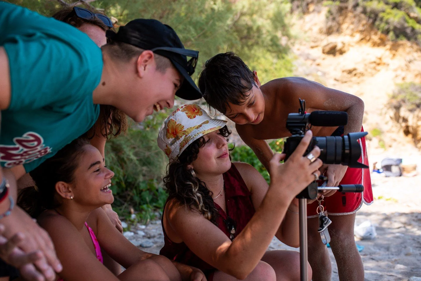 Shooting 🎥

#SIFFY2025 #skopelosisland #skopelos #SIFFYMAGIC  #shortfilms #filmfestival #youthfilmfestival #film #skopart #Greece #film #youthfilm #shortfilms #education #filmmaking #internationalfilmfestival #inclusion #kidsinfilm #memories #siffyb