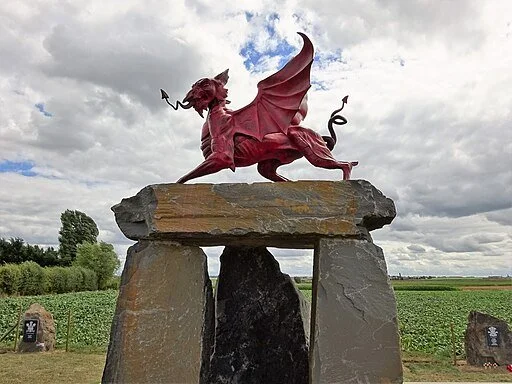 Red_Dragon_of_Wales_at_the_Welsh_Memorial_Park_Ieper_(Ypres)_Parc_Coffa'r_Cymry,_Gwlad_Belg_31.jpg