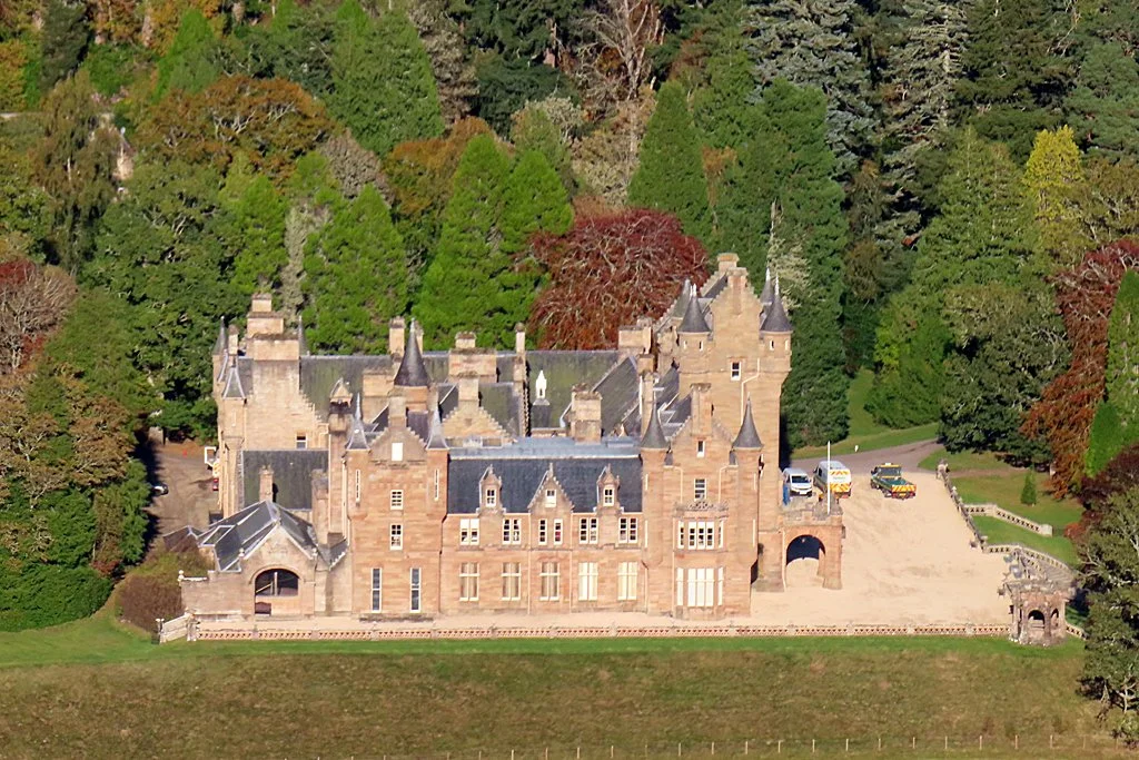 Ardross_Castle_(geograph_8171703).jpg