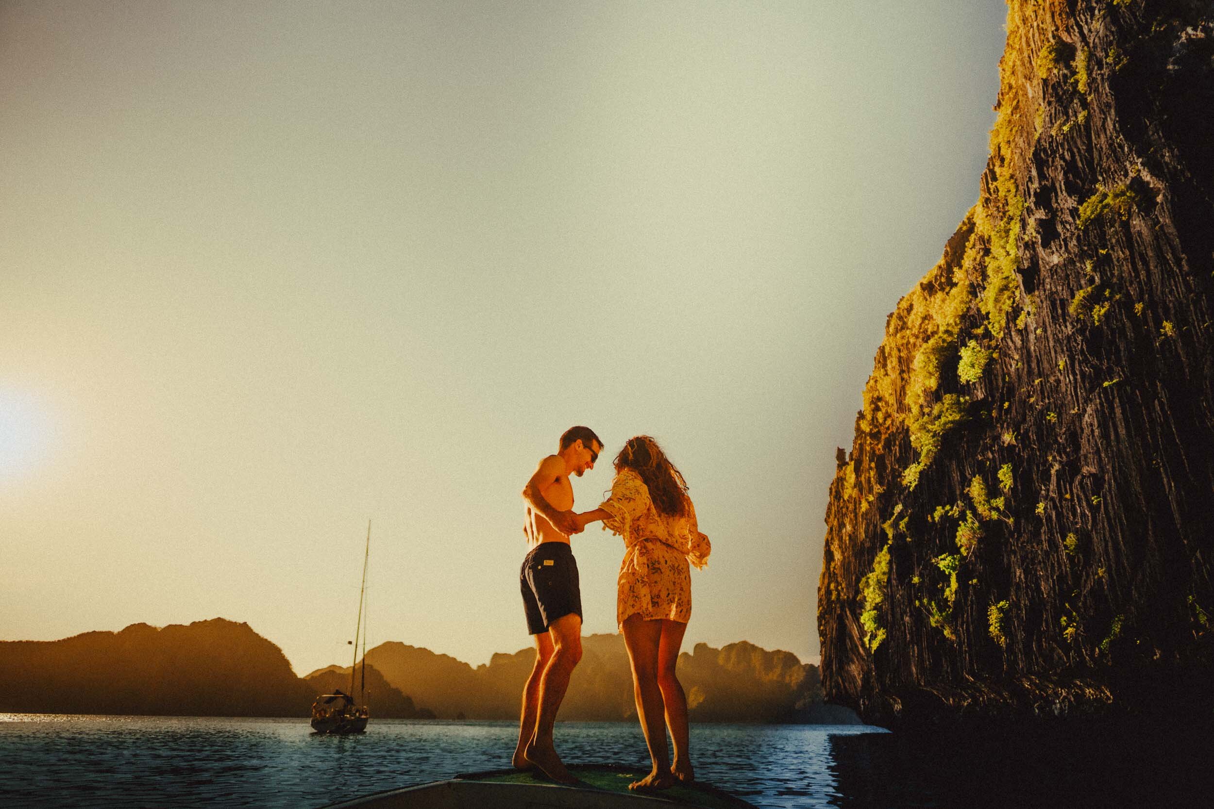 7-Couple Portraits-Entalula Island, El Nido-201904-Sony ILCE-7M3.jpg