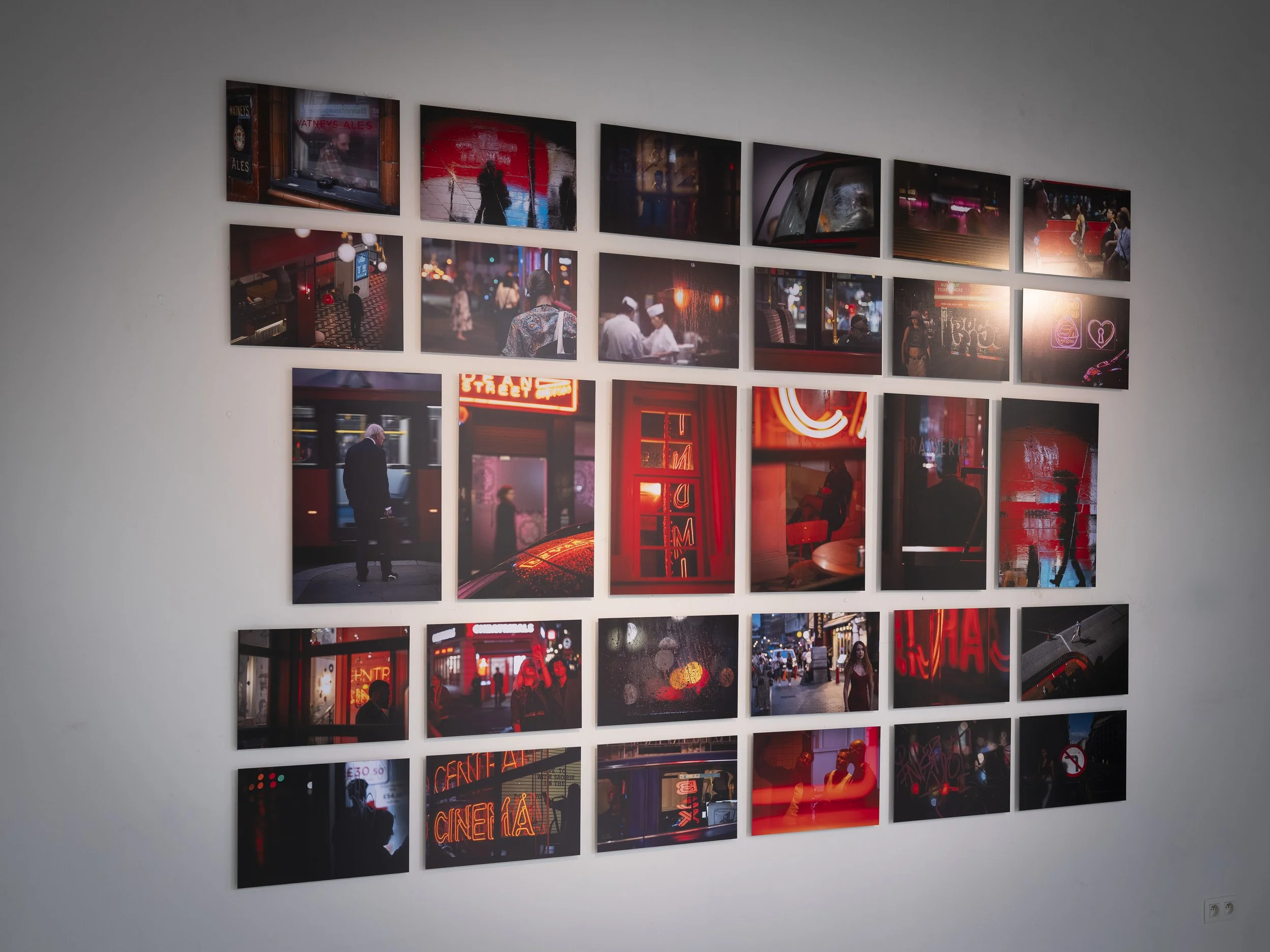 thanks for visiting Carrément, the joint exhibition with artist Si Bollé.