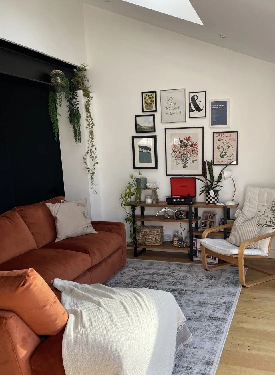 Expert tips for creating the perfect gallery wall